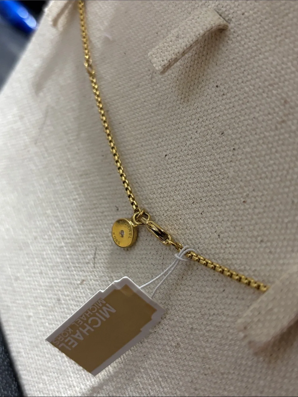 Michael Kors Gold-Tone Pearl Drop Y Necklace - Elegant Women’s Jewelry adj. - Picture 4 of 6
